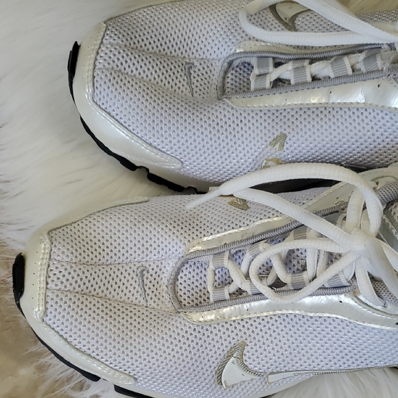 Vtg Nike Shox  Women's White and Gold  Athletic Shoes Size 10 - Picture 16 of 16